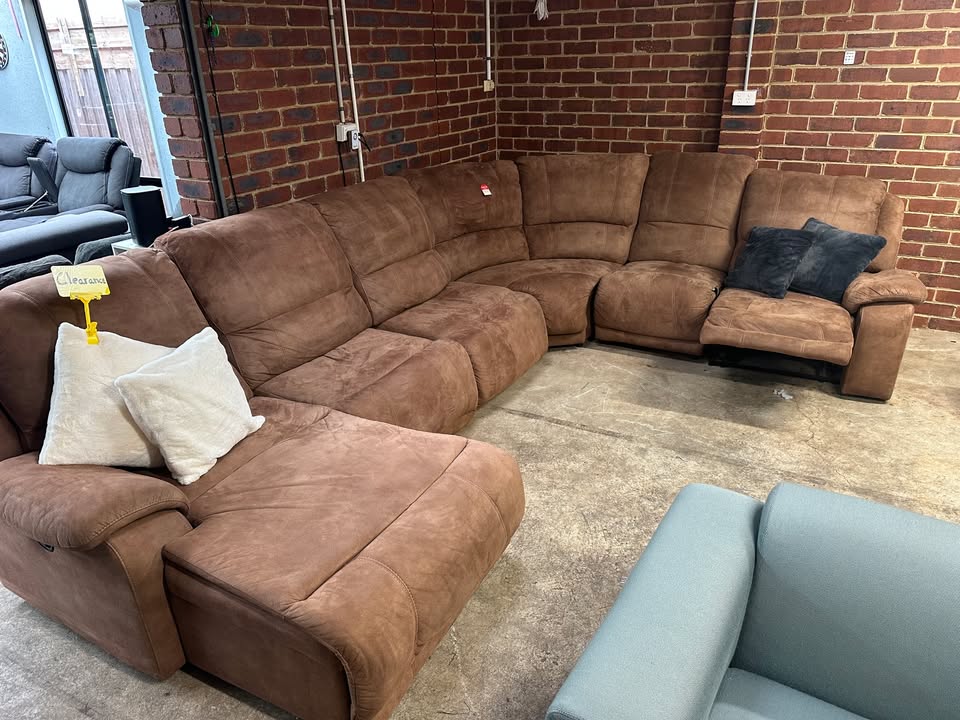 Huge Brown Sofa Bed Lounge with Manual Recliners