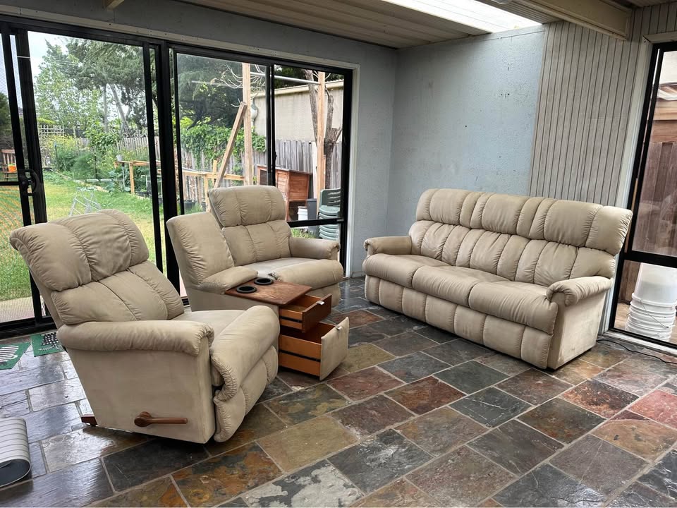 La-Z-Boy Pinnacle Recliner Set – Luxasuede Bone (3 Seater + 2 Rocker Recliners) photo 9