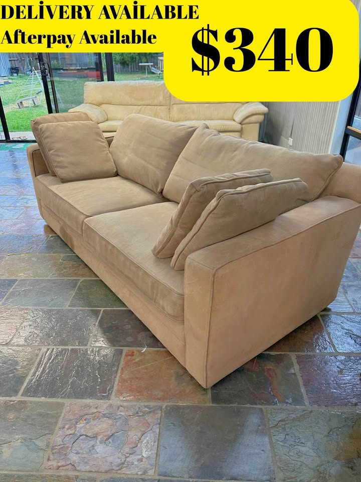 Freedom Sofa – Free Delivery
