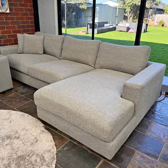 Light Grey 3–4 Seater Sofa with Chaise