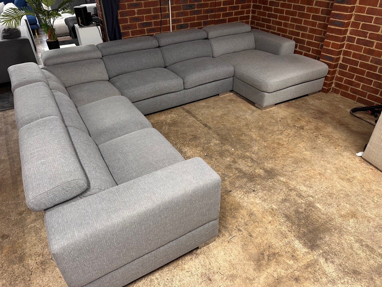 Focus On Furniture U-Shaped Modular Sofa with Chaise — Professionally Cleaned